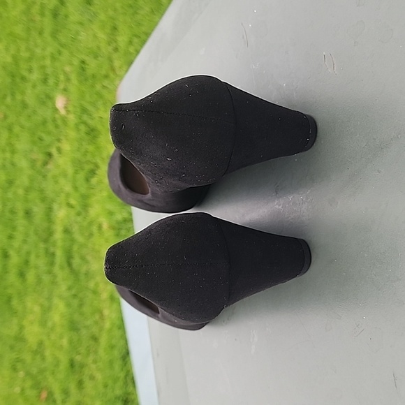 Seychelles Gertrude Heels Women's 8.5 Black Suede Leather Wedge Slip On NWOT - Picture 4 of 9
